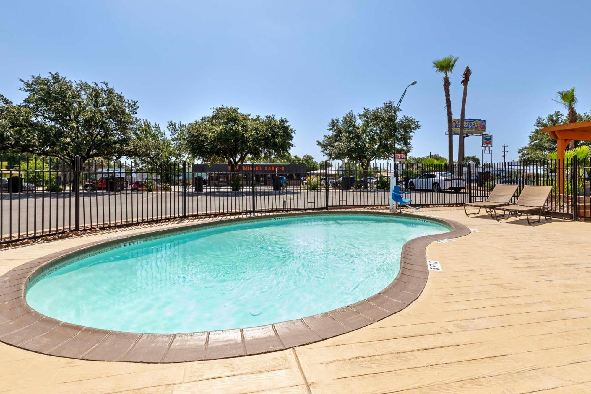 Western Downtown North Hotel 3*
